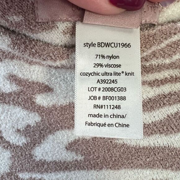 Barefoot Dreams CozyChic Animal Print Poncho One Size - Picture 5 of 6